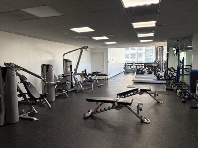 Building Photo - 2016 Main St