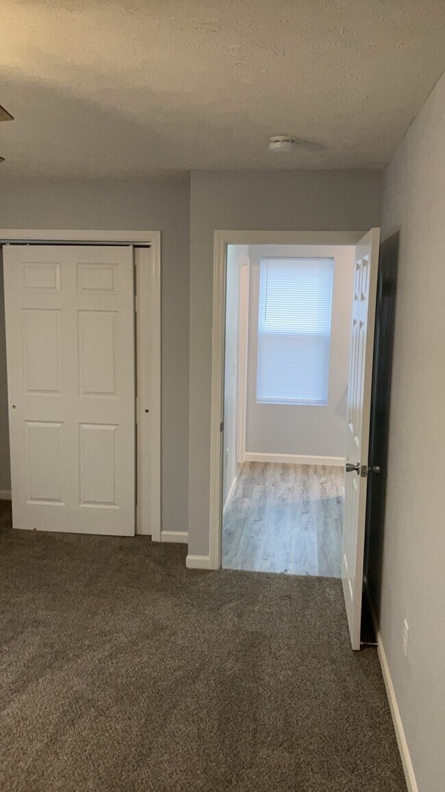 Building Photo - 2025 Culver Ave