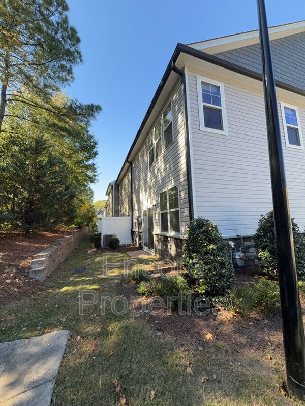 Building Photo - 137 Orvis Dr