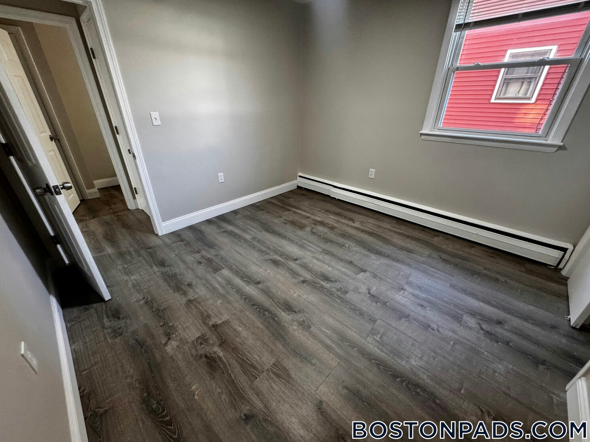 Building Photo - 24 Waugh St