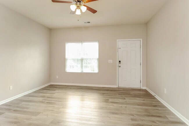 Building Photo - 1132 Aprilia Ln