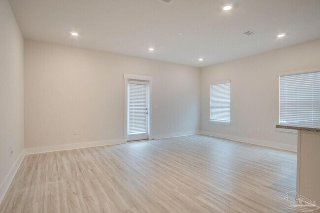 Building Photo - 9400 Nature Crk Ln