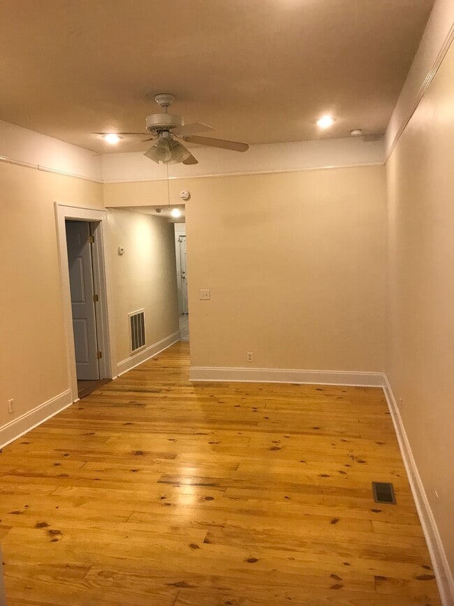 Building Photo - 821 Heidt St