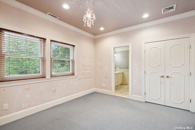 Building Photo - 157 Linden Ln