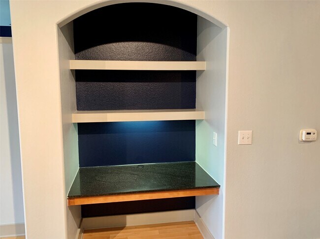 Building Photo - 1901 Post Oak Blvd