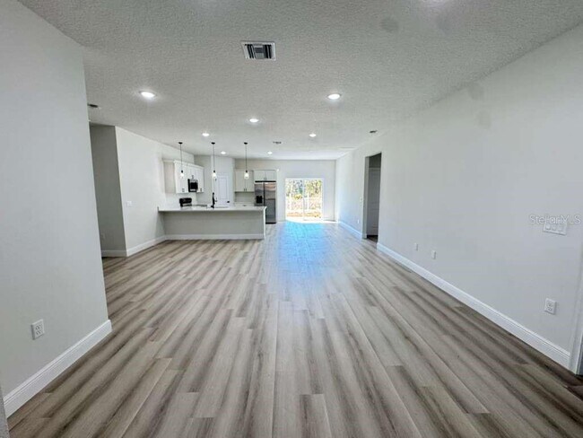 Building Photo - 8151 SW 135th Loop