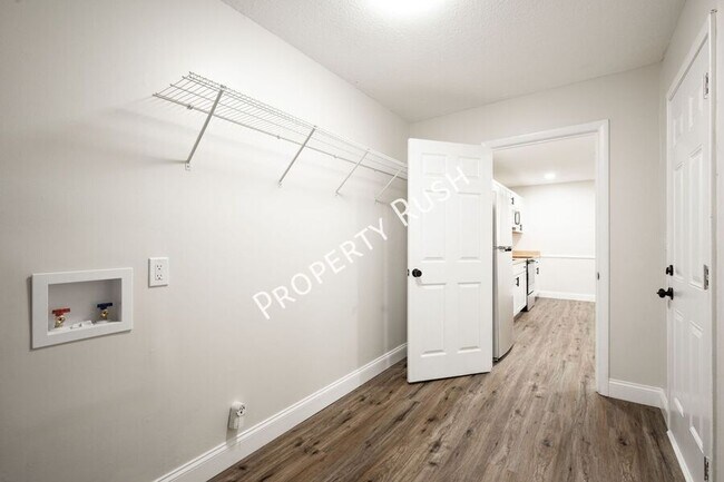 Building Photo - 7716 Nautical Way