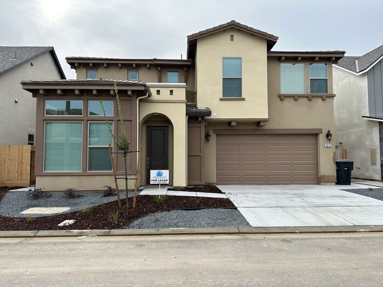 Building Photo - 3415 W Good Ave