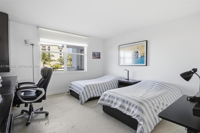 Building Photo - 613 Ocean Dr