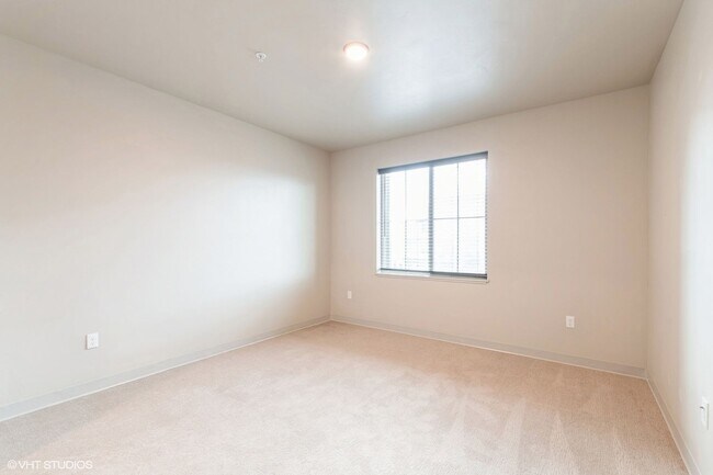 Building Photo - Eagle Valley Ranch Apartments