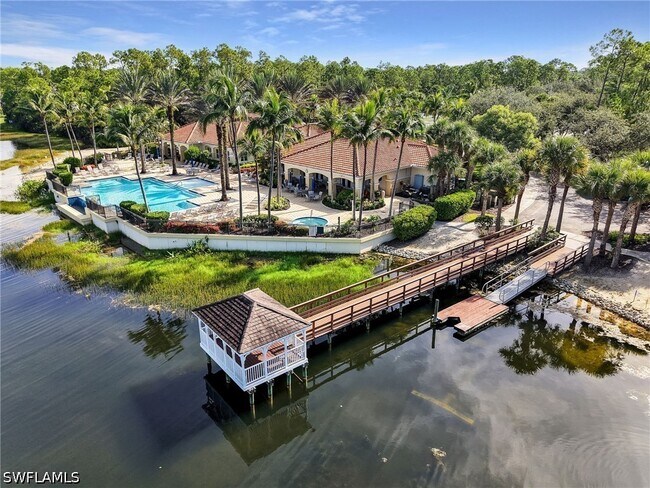 Building Photo - 1882 Tarpon Bay Dr S