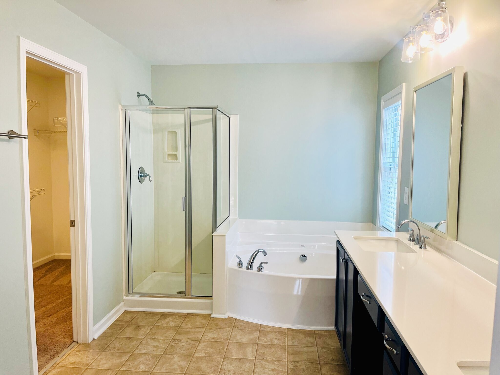 Building Photo - 1105 Circandian Ct