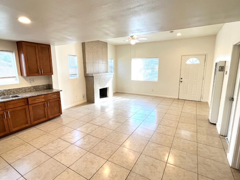 Building Photo - 4531 Park Ave