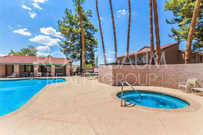 Building Photo - 623 W Guadalupe Rd