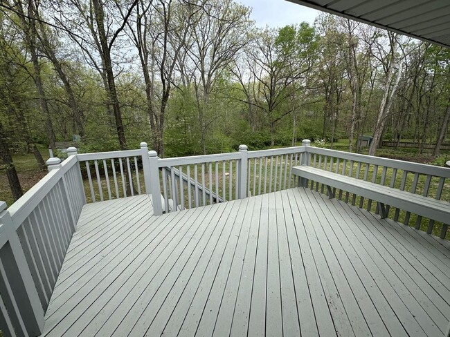 Building Photo - 5 Bed 4 Bath Home fenced yard