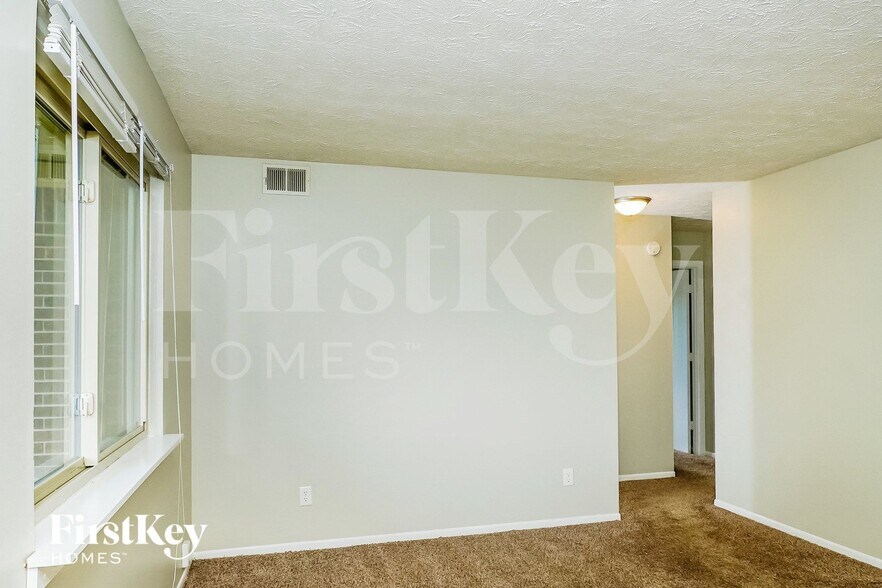 Building Photo - 6834 Turnberry Way