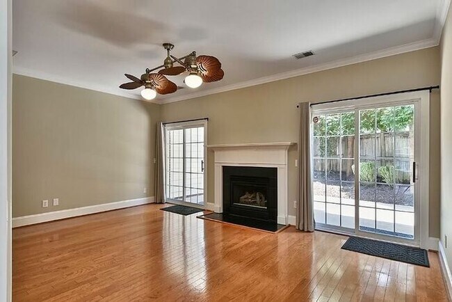 Building Photo - Wildewood in Northeast Columbia--Offering Self Guided Tour with RENTLY!