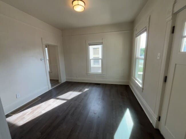 Building Photo - Located within walking distance of Weidner...