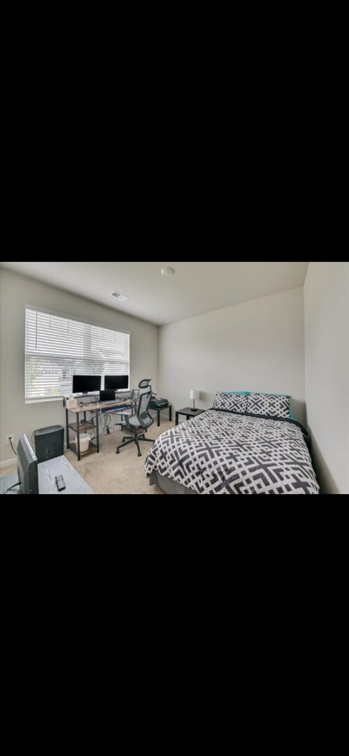 Building Photo - Cozy 4bedroom Home