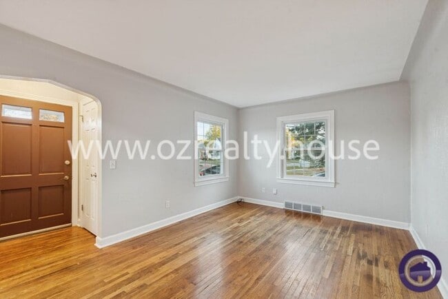 Building Photo - 4114 S Detroit Ave