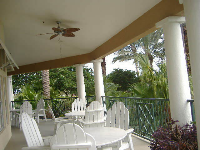 Building Photo - 3rd floor 2bed 2 bath on golf course