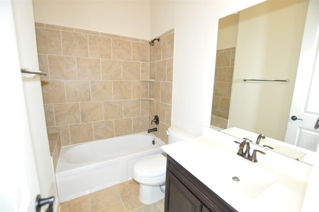 Building Photo - 13315 Maywater Crest Ct
