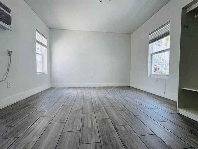 Building Photo - 7910 Abbott Ave