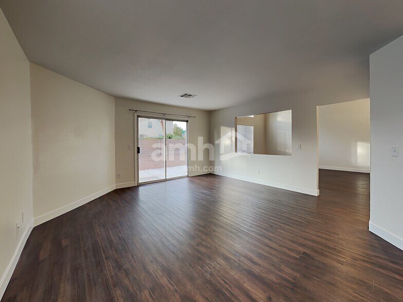 Building Photo - 6130 Peach Blossom Ln