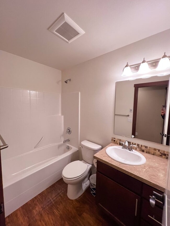 Building Photo - 3 Bed 2 Bath Rambler Gold Bar w/ RV Parking