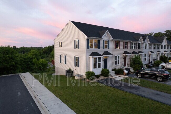 Building Photo - 367 Ontario Dr