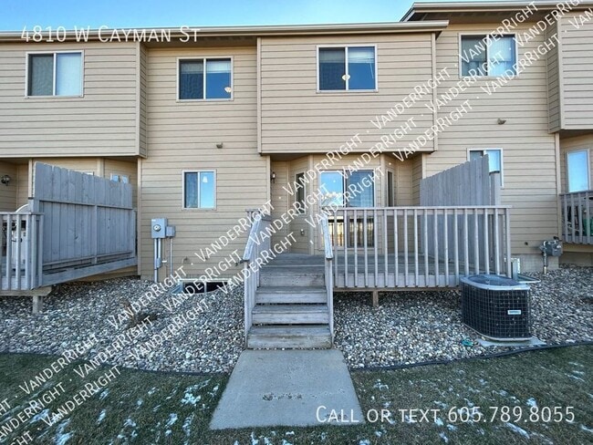 Building Photo - 4810 W Cayman St