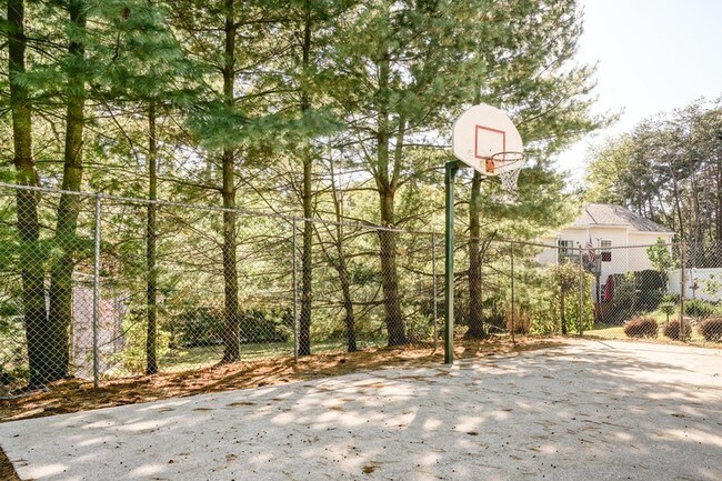 Building Photo - 1396 Tristram Cir