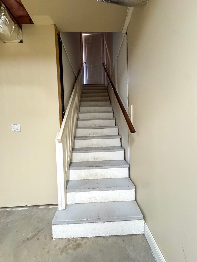 Building Photo - 74 Lockes Way