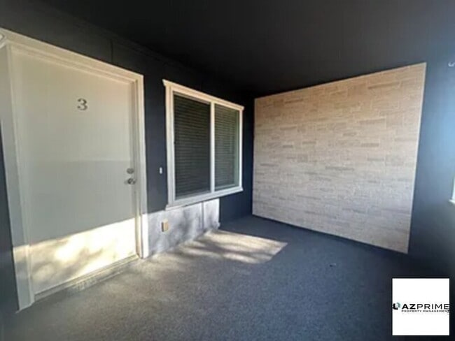 Building Photo - Single family residence