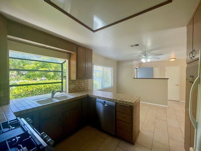 Building Photo - Three Bedroom Home in the Turnpike Foothills - Available Mid August