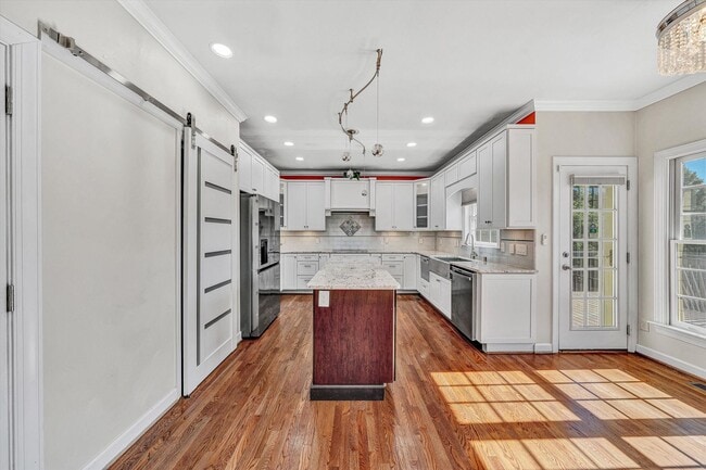 Building Photo - 1147 Belcroft Court
