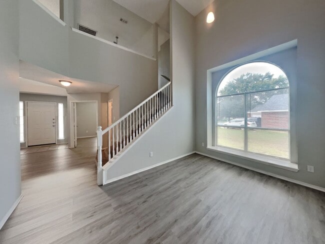 Building Photo - Beautiful 4BR Home in Denton with Fireplace, Fenced Yard & Garage