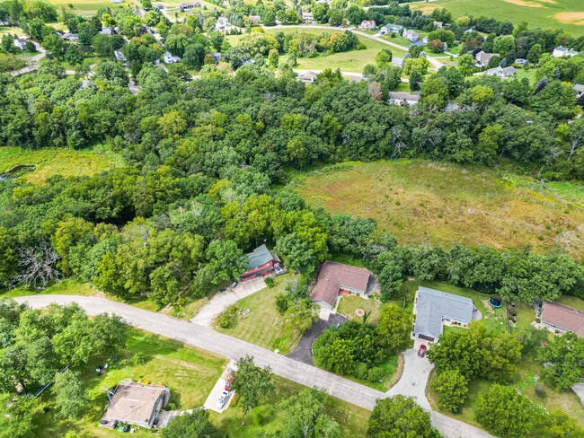 Building Photo - N7439 Mariner Hills Cir