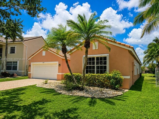 Building Photo - 1041 Cedar Falls Dr