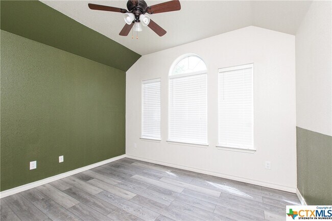 Building Photo - 2903 Scottsdale Dr