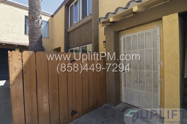 Building Photo - 1 Bed, 1 Bath Condo in Gated Community wit...