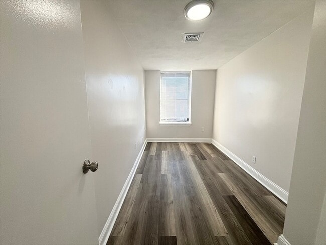 Building Photo - 94 Eastern Ave