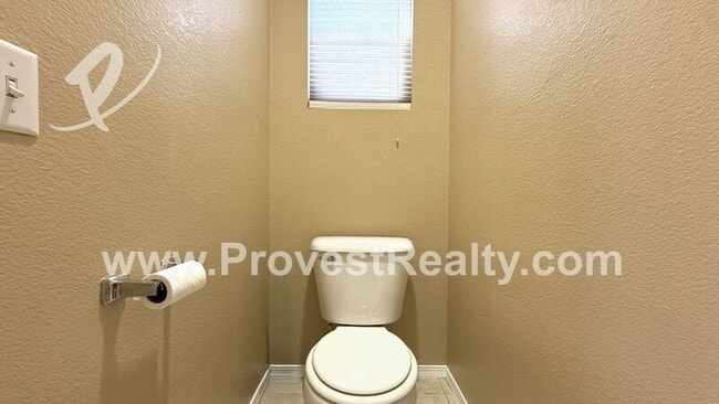 Building Photo - 13272 Sunland St