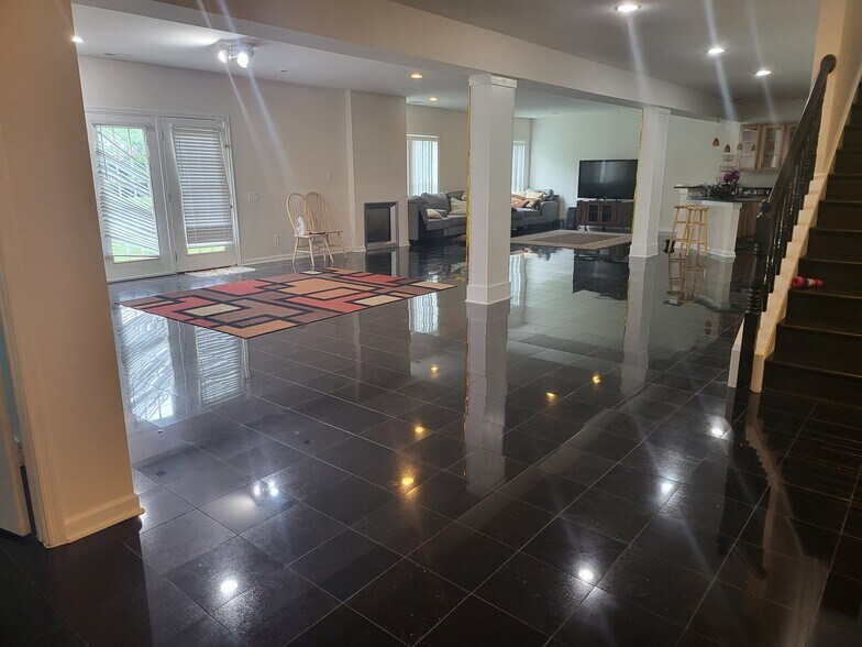 Building Photo - 25580 Fishers Hill Ct
