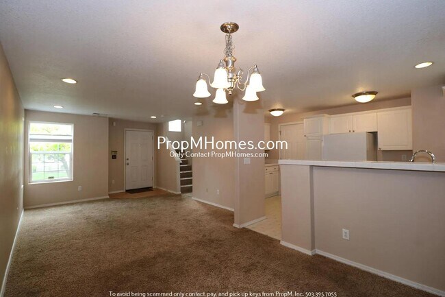 Building Photo - Three Bedroom Gem Close to Intel & Nike!
