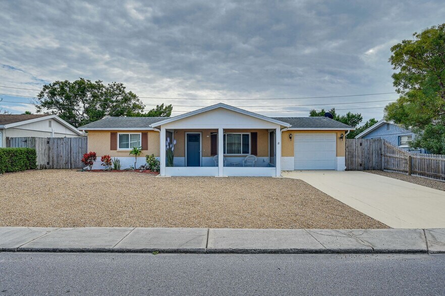 Building Photo - 7536 Topay Ln