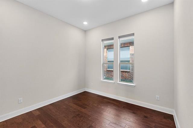 Building Photo - 6533 Mandalay Ct