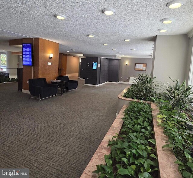 Building Photo - 2500 N Van Dorn St