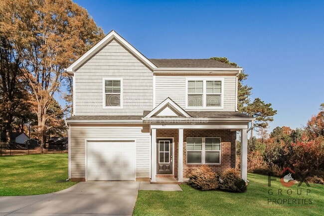 Building Photo - 467 Elm St