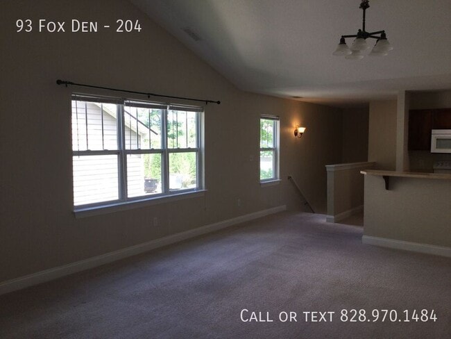 Building Photo - 93 Foxden Dr